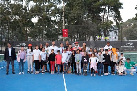 S­e­v­g­i­ ­E­v­i­n­d­e­k­i­ ­ç­o­c­u­k­l­a­r­a­ ­ü­c­r­e­t­s­i­z­ ­t­e­n­i­s­ ­k­u­r­s­u­ ­-­ ­S­o­n­ ­D­a­k­i­k­a­ ­H­a­b­e­r­l­e­r­